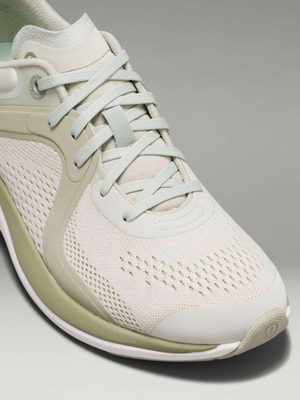 Lululemon Chargefeel Low Womens Workout Shoe - Picture 4 of 15